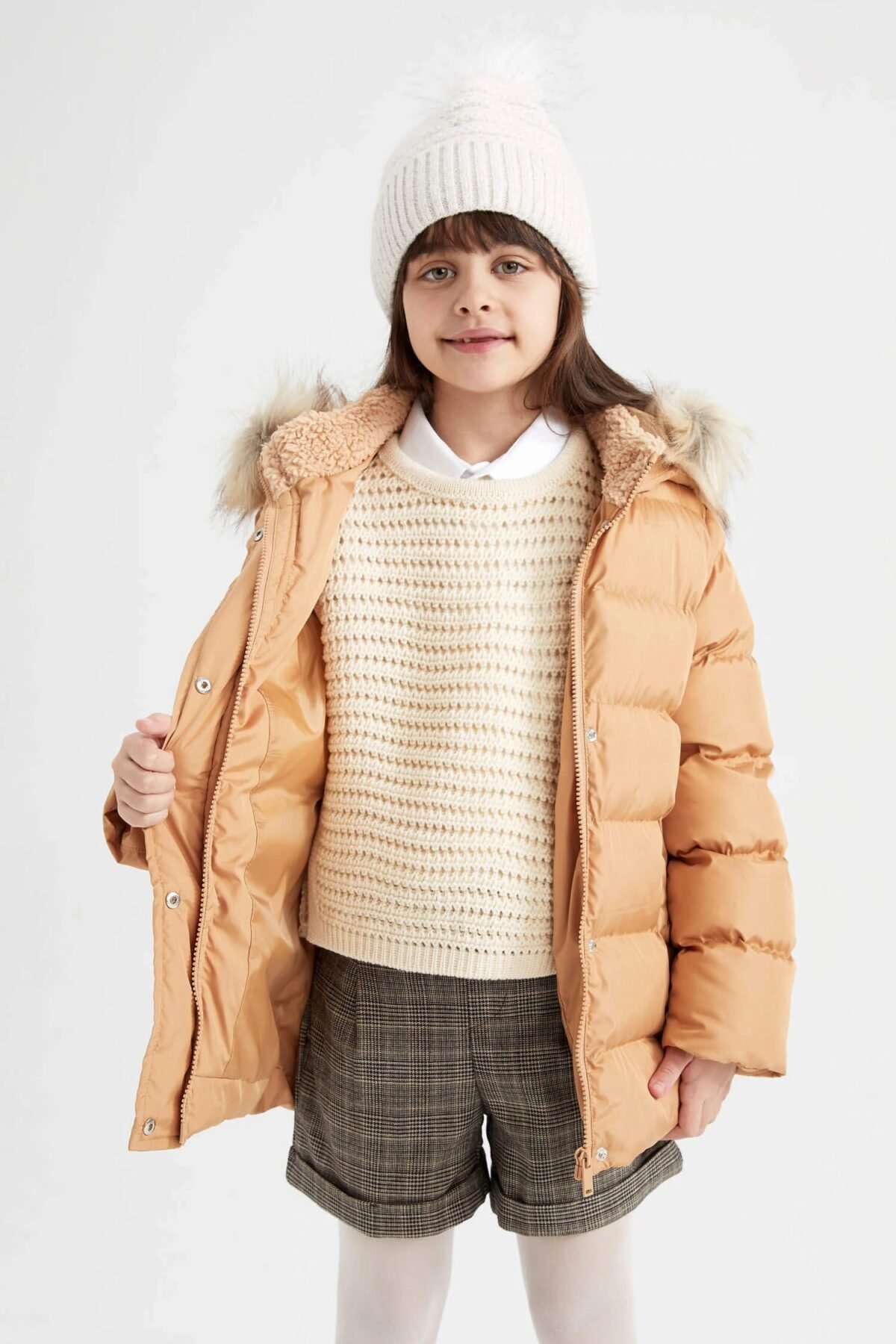 Kız Çocuk Kapüşonlu Suni Kürklü Mont - Görsel 7