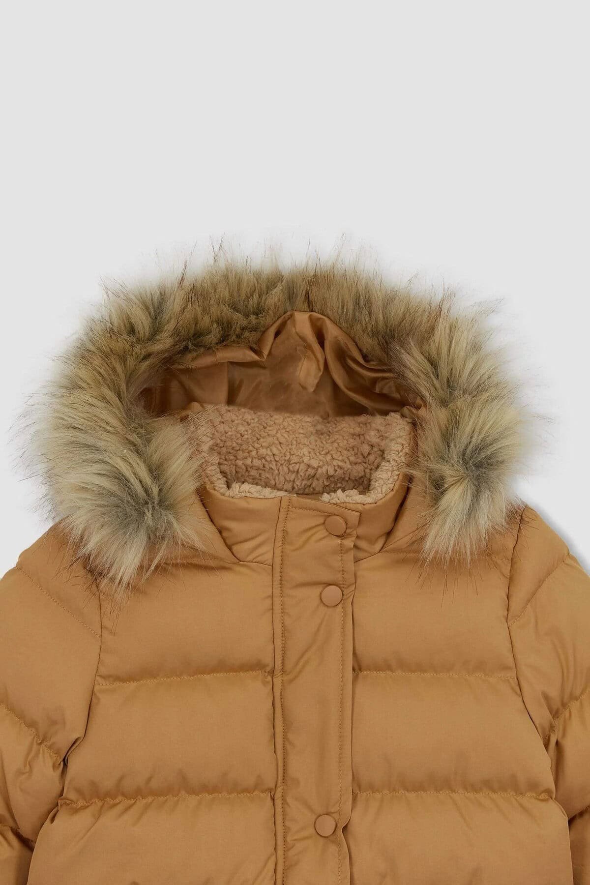 Kız Çocuk Kapüşonlu Suni Kürklü Mont - Görsel 3