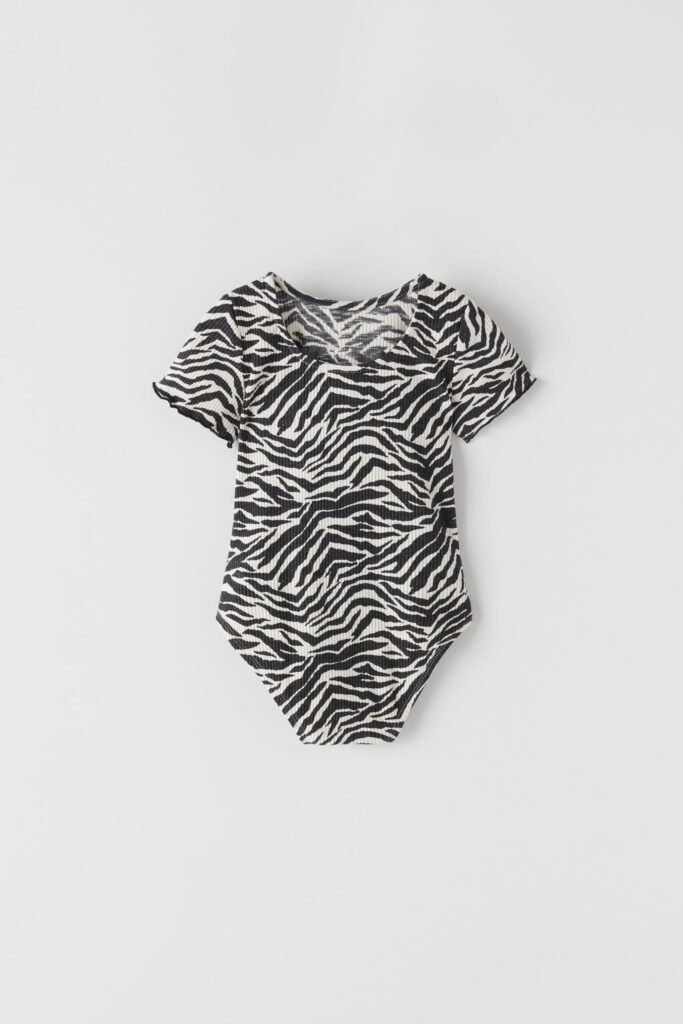 kiz cocuk desenli sirti acik bodysuit 1715085690693 scaled