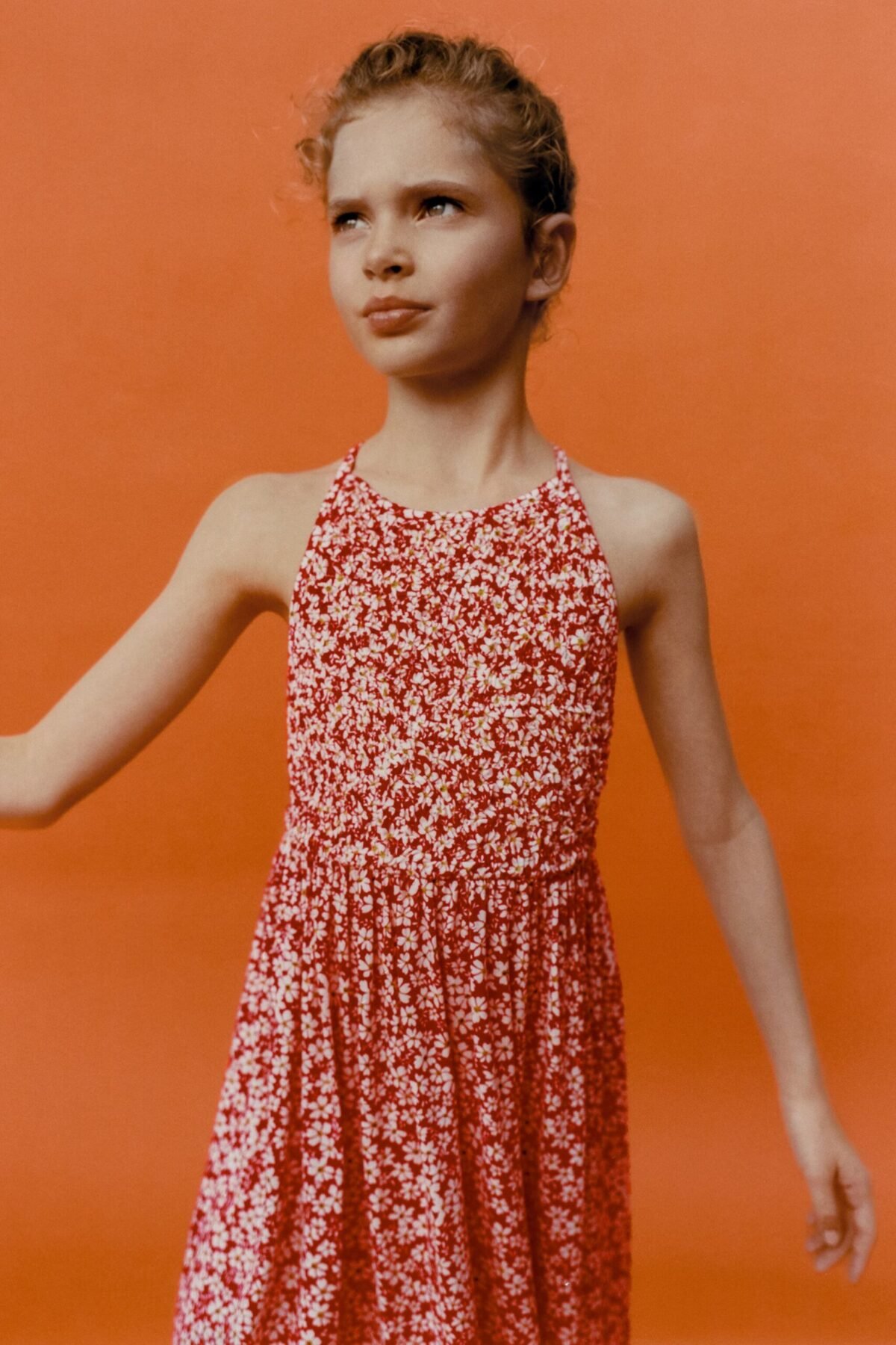 Kız Çocuk Çiçek Desenli Askılı Elbise - Görsel 2