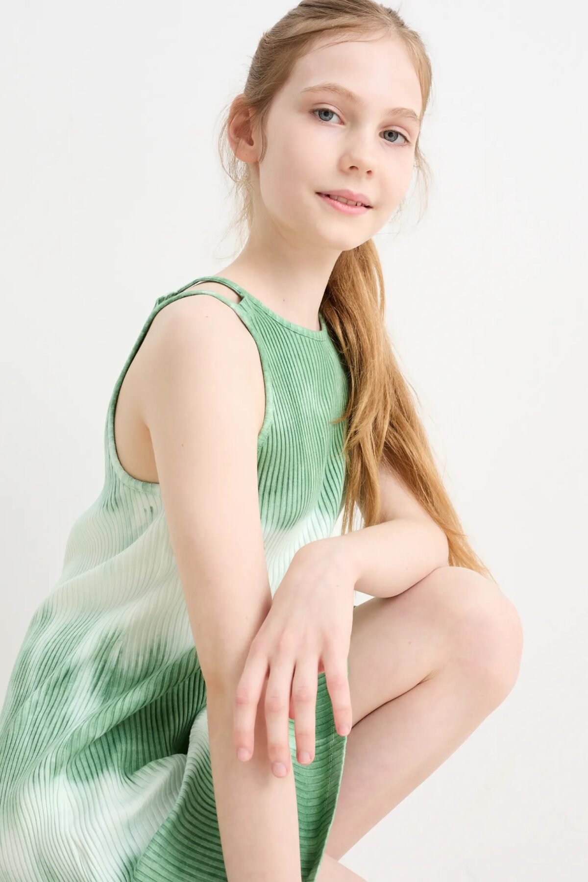 Kız Çocuk Batik Desenli Askılı Elbise - Görsel 3