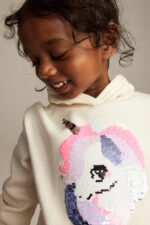 Kız Çocuk Kapüşonlu Pullu Sweatshirt - Görsel 4